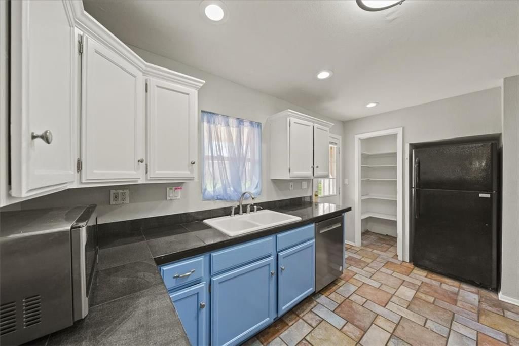 11040 Poplar Avenue — photo 9
