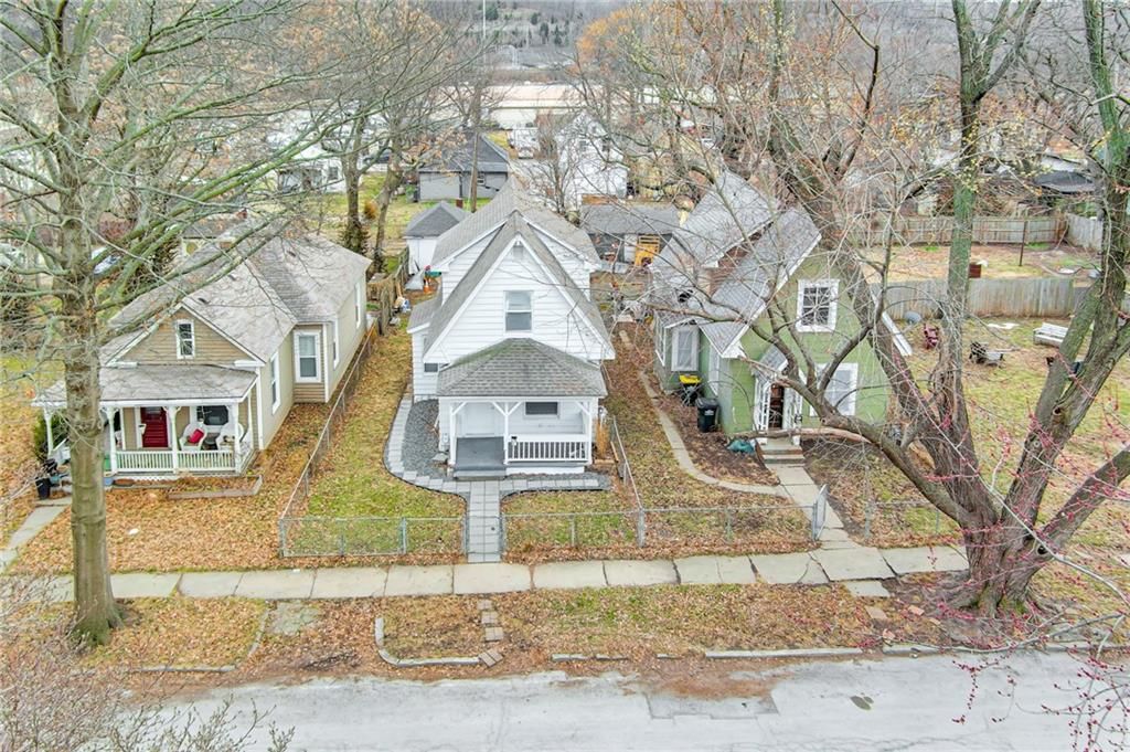 1709 Lake Avenue — photo 23