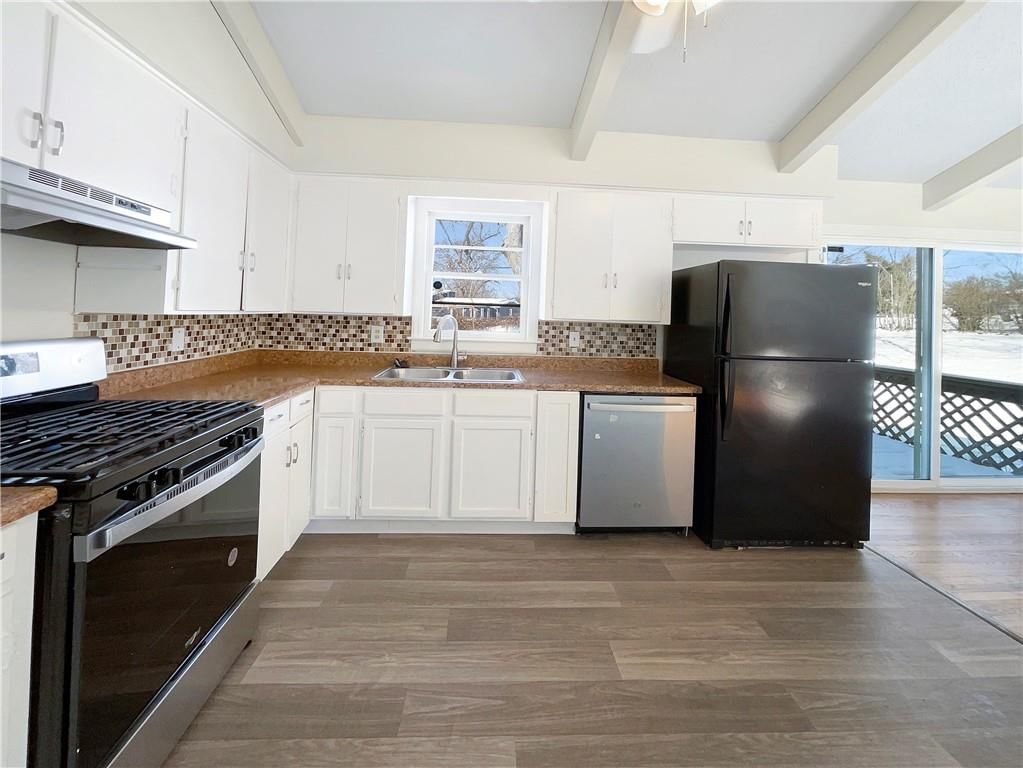 7300 NW 73rd Street — photo 6