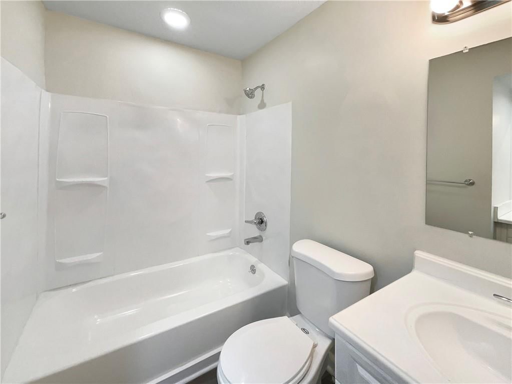 7300 NW 73rd Street — photo 7