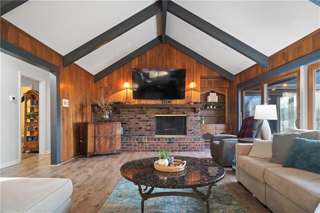 394 N Winnebago Drive — photo 11