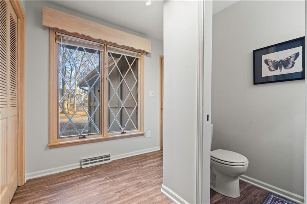 394 N Winnebago Drive — photo 37
