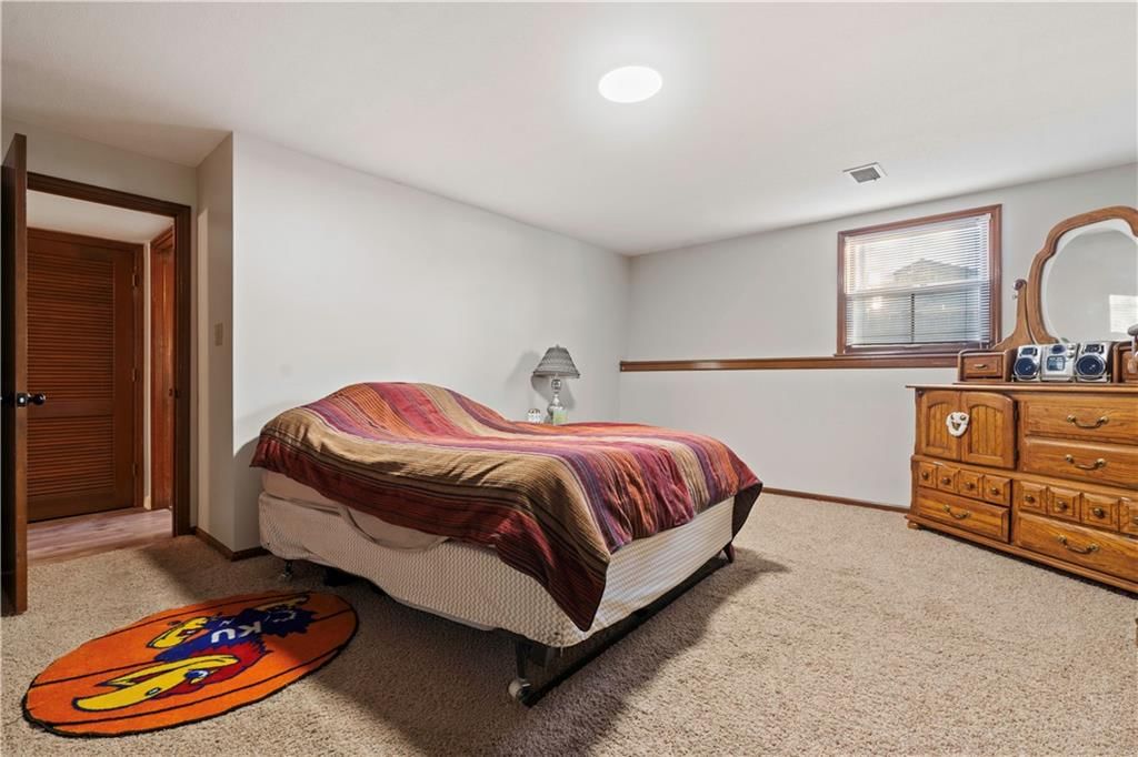 394 N Winnebago Drive — photo 57