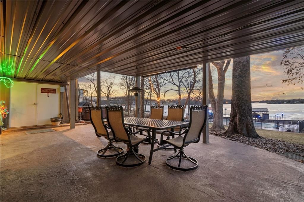 394 N Winnebago Drive — photo 60