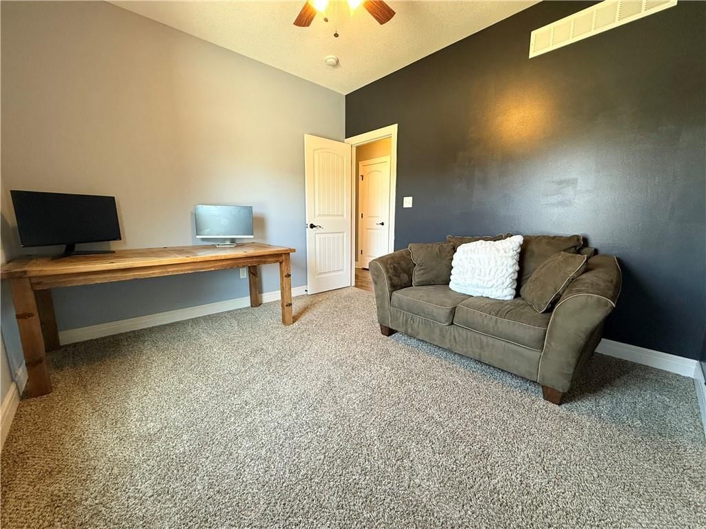 801 Homeland Street — photo 27