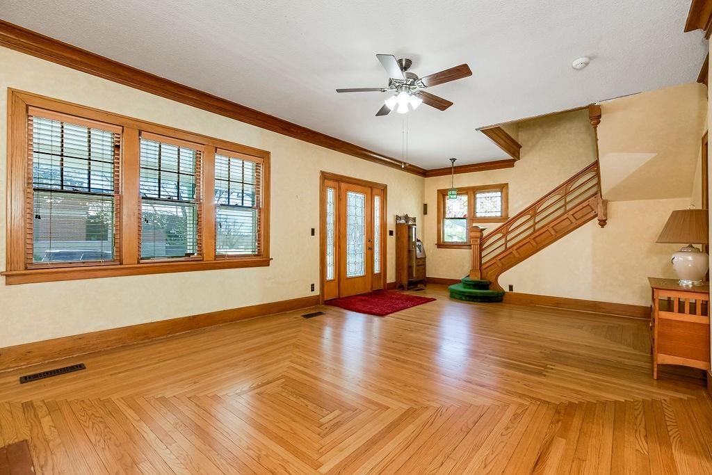 510 E Chippewa Street — photo 11