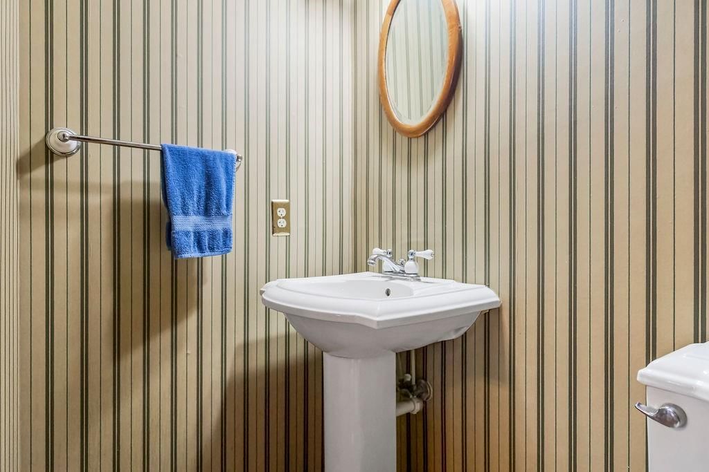 510 E Chippewa Street — photo 23
