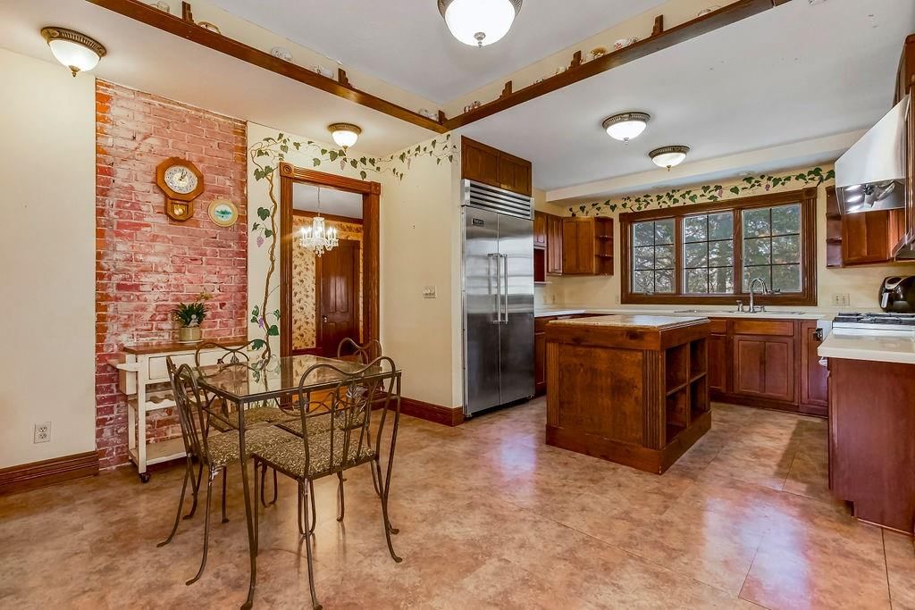 510 E Chippewa Street — photo 24