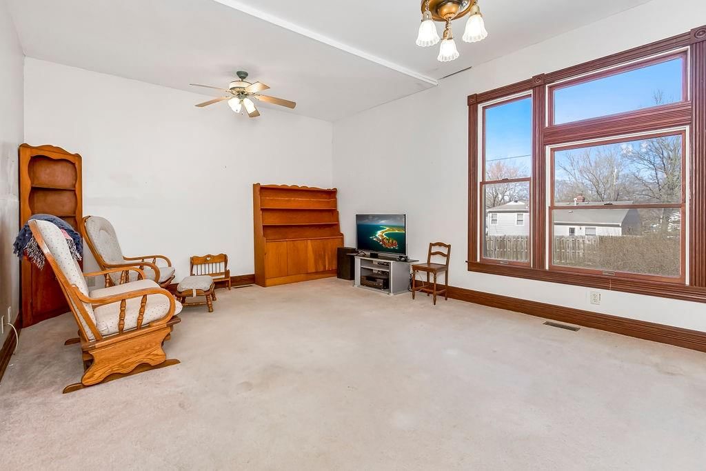 510 E Chippewa Street — photo 29
