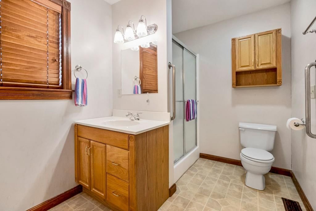 510 E Chippewa Street — photo 31