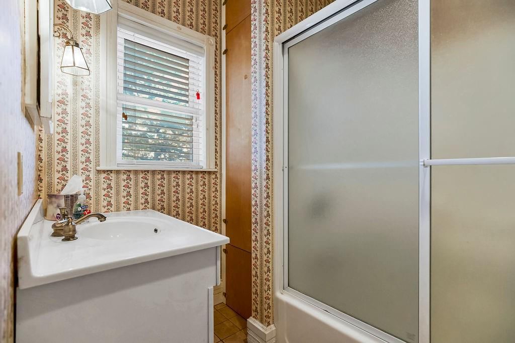 510 E Chippewa Street — photo 40