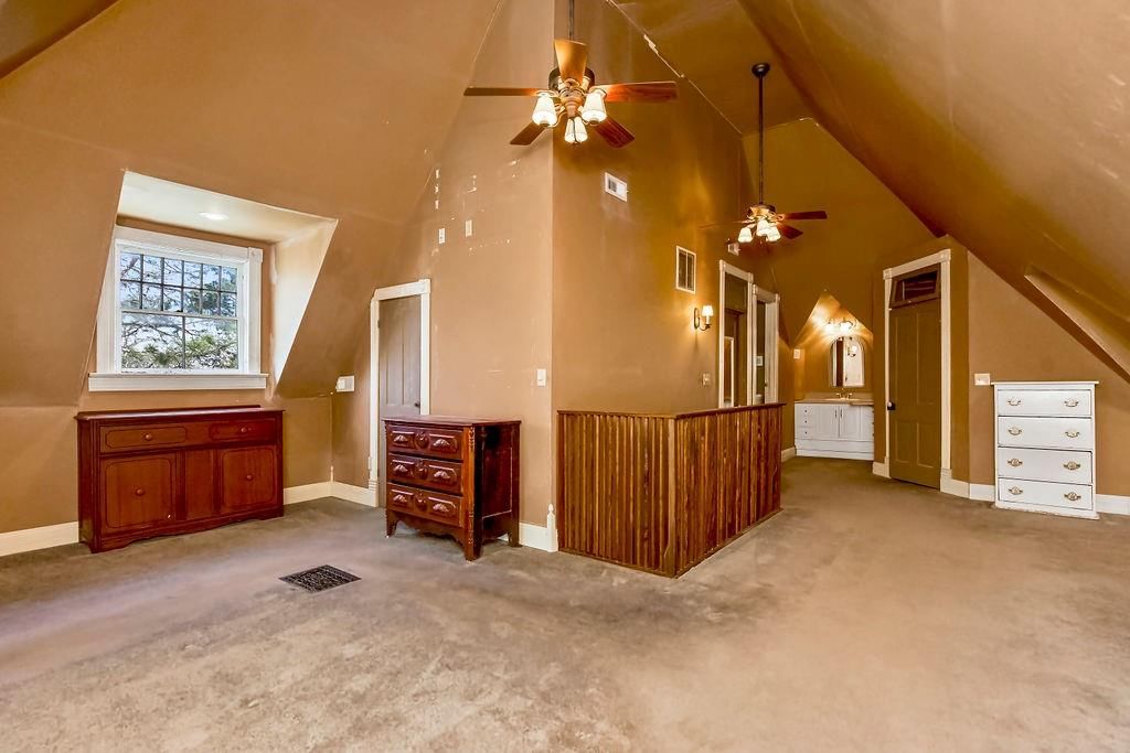 510 E Chippewa Street — photo 44