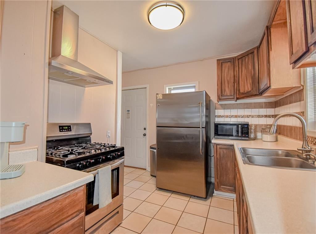 1140 Orville Avenue — photo 10