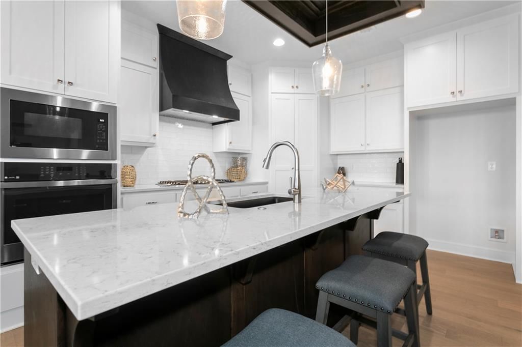 Photo 9 of 31 - 14938 W 130th Street
