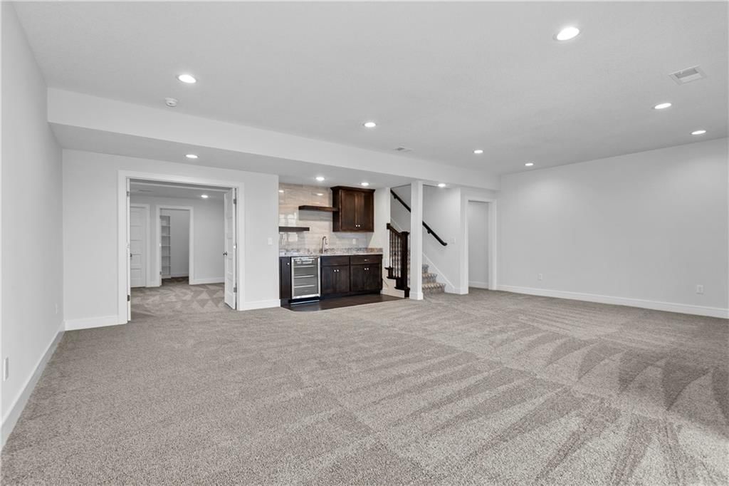 Photo 25 of 31 - 14938 W 130th Street