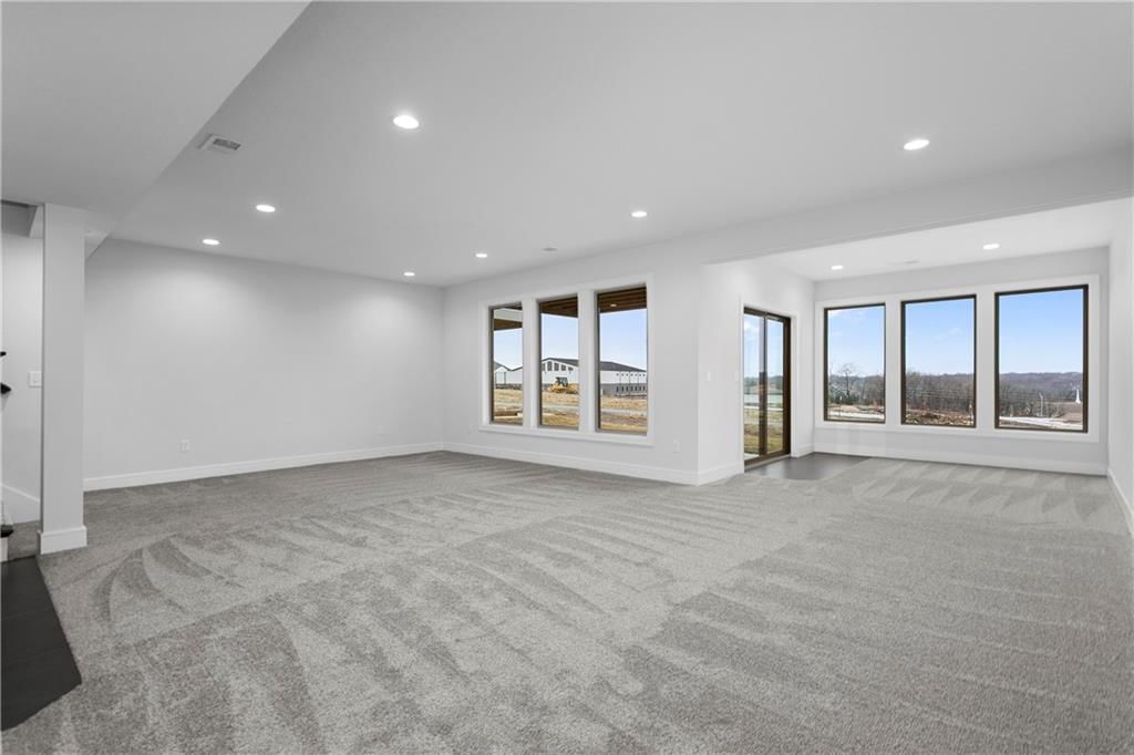 Photo 27 of 31 - 14938 W 130th Street