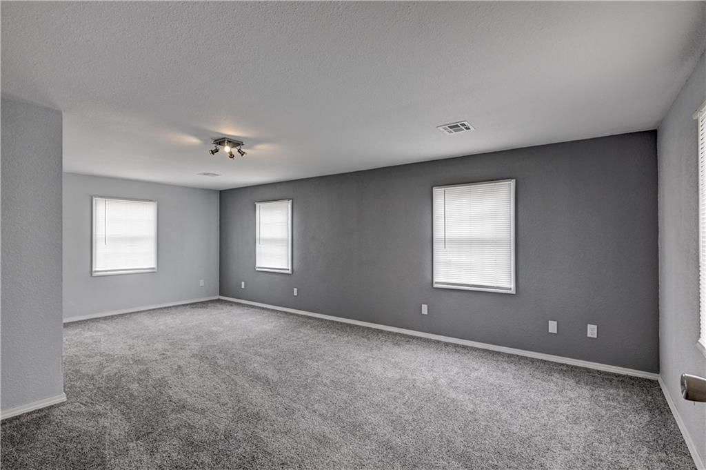 511 N East Avenue — photo 20
