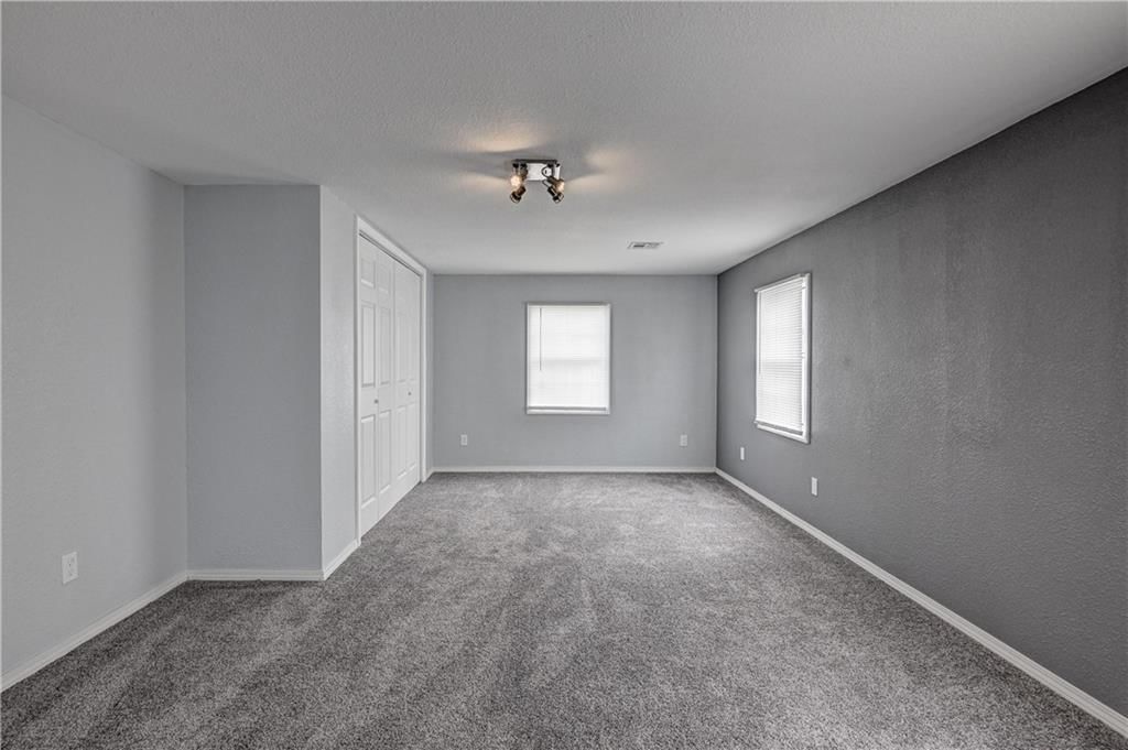 511 N East Avenue — photo 21
