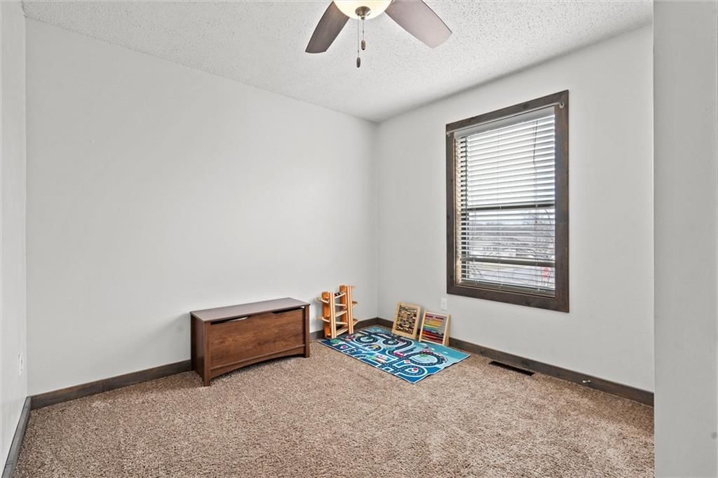 Photo 16 of 29 - 1415 Andrew Street