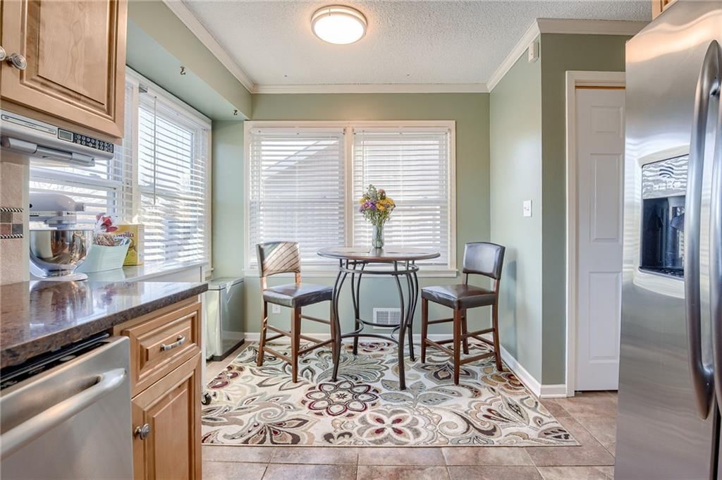 6119 Larson Avenue — photo 8