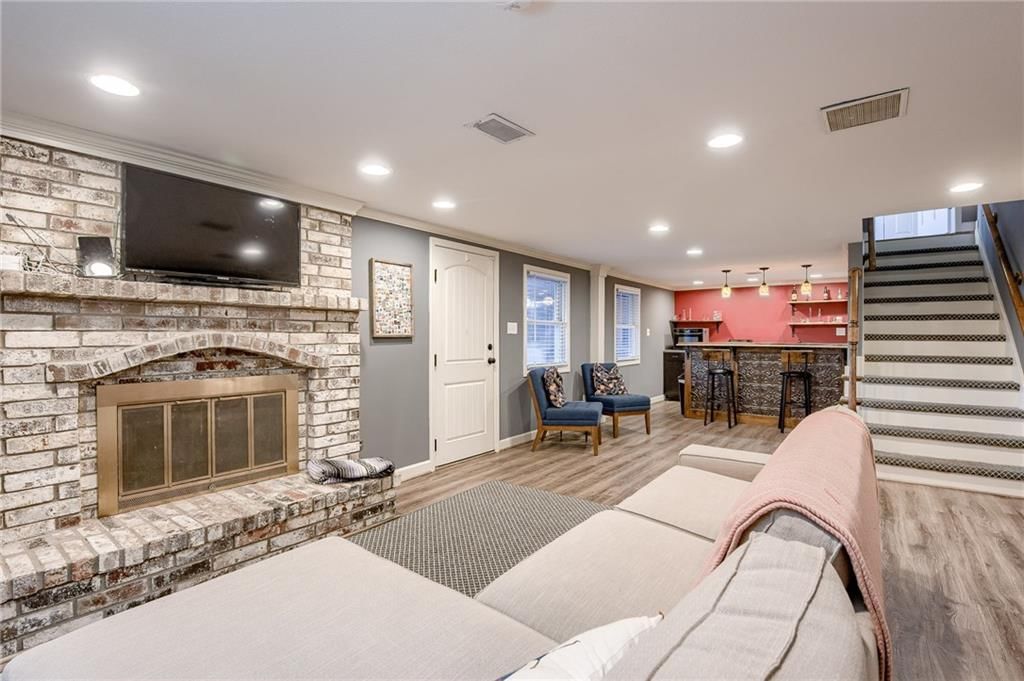 6119 Larson Avenue — photo 17