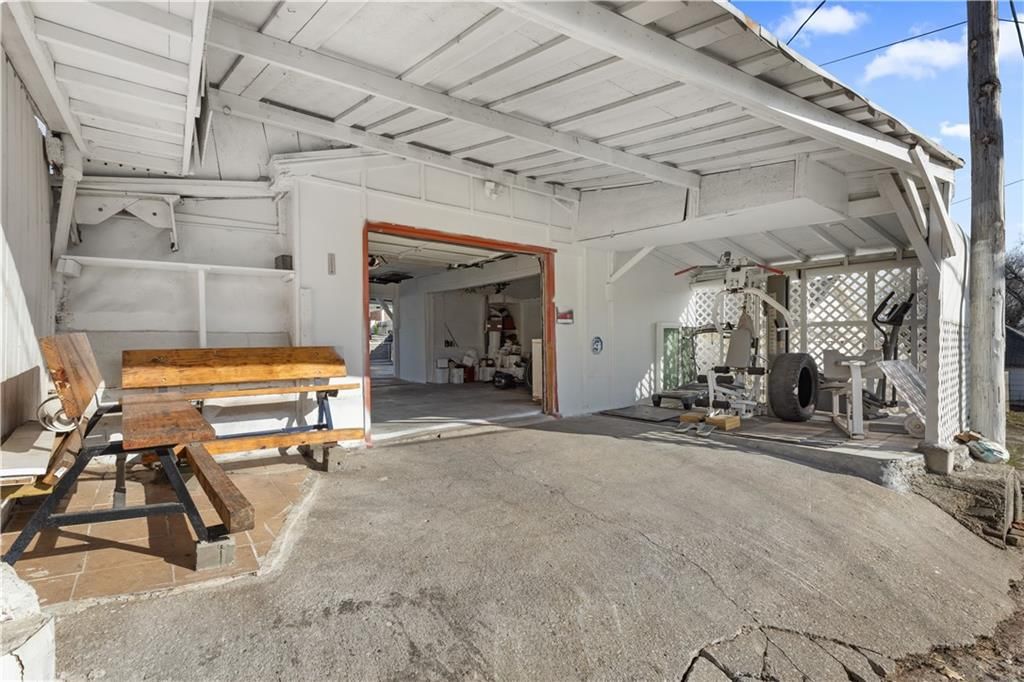 436 N Oakley Avenue — photo 20