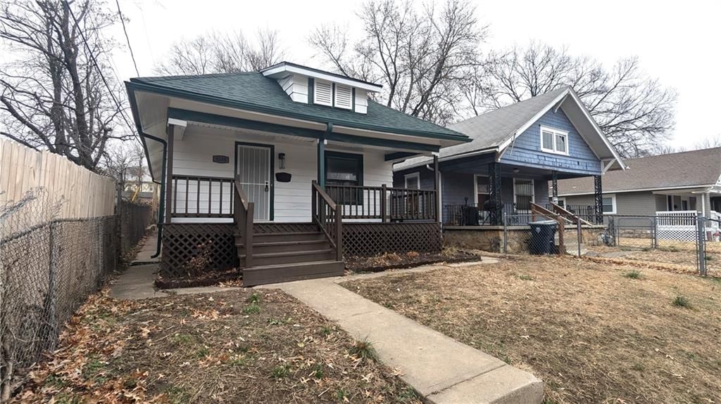 3208 E 30TH Terrace — photo 3
