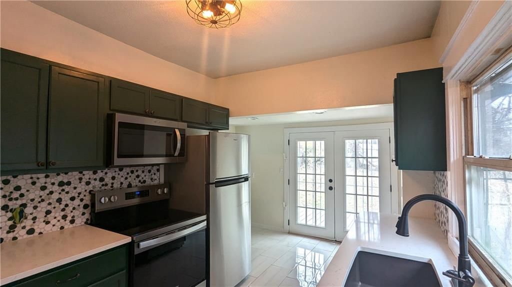 3208 E 30TH Terrace — photo 14