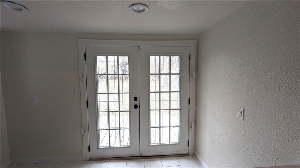 3208 E 30TH Terrace — photo 17