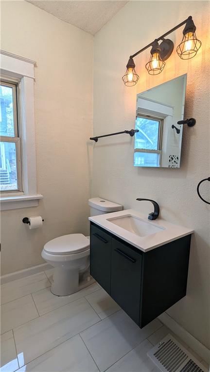 3208 E 30TH Terrace — photo 35