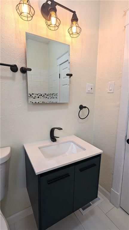 3208 E 30TH Terrace — photo 38