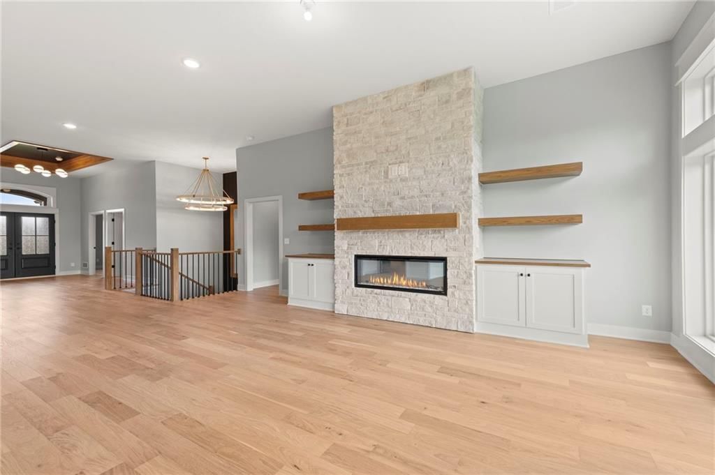 8716 N Lewis Avenue — photo 5