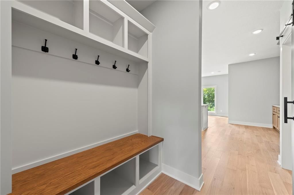 8716 N Lewis Avenue — photo 13