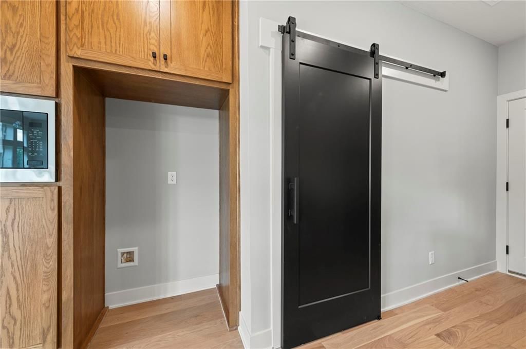 8716 N Lewis Avenue — photo 14