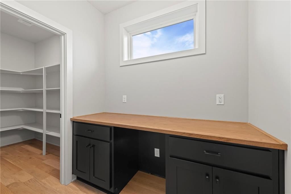 8716 N Lewis Avenue — photo 16