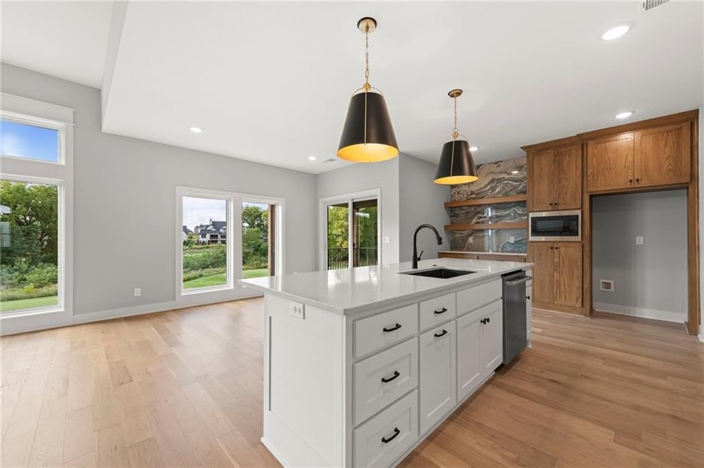 8716 N Lewis Avenue — photo 18