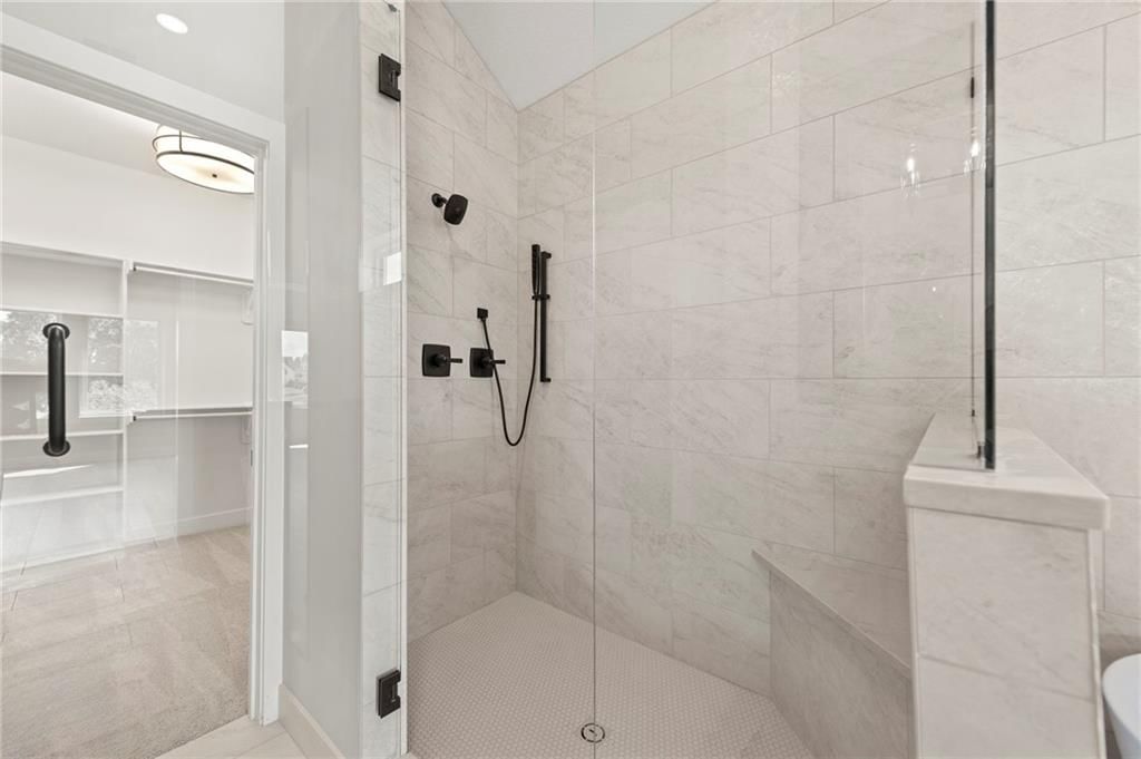 8716 N Lewis Avenue — photo 24