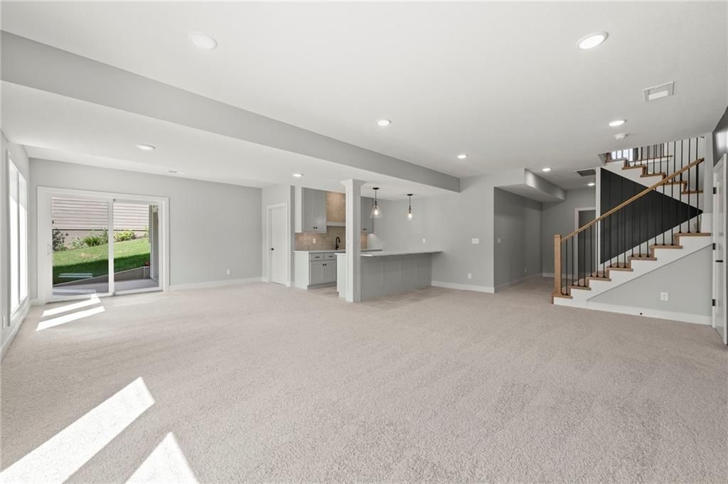 8716 N Lewis Avenue — photo 30