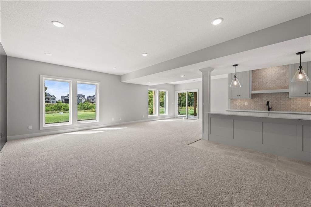 8716 N Lewis Avenue — photo 31