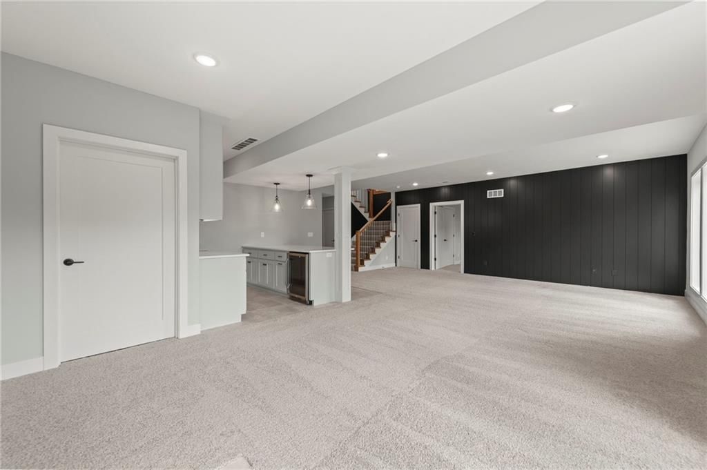 8716 N Lewis Avenue — photo 34