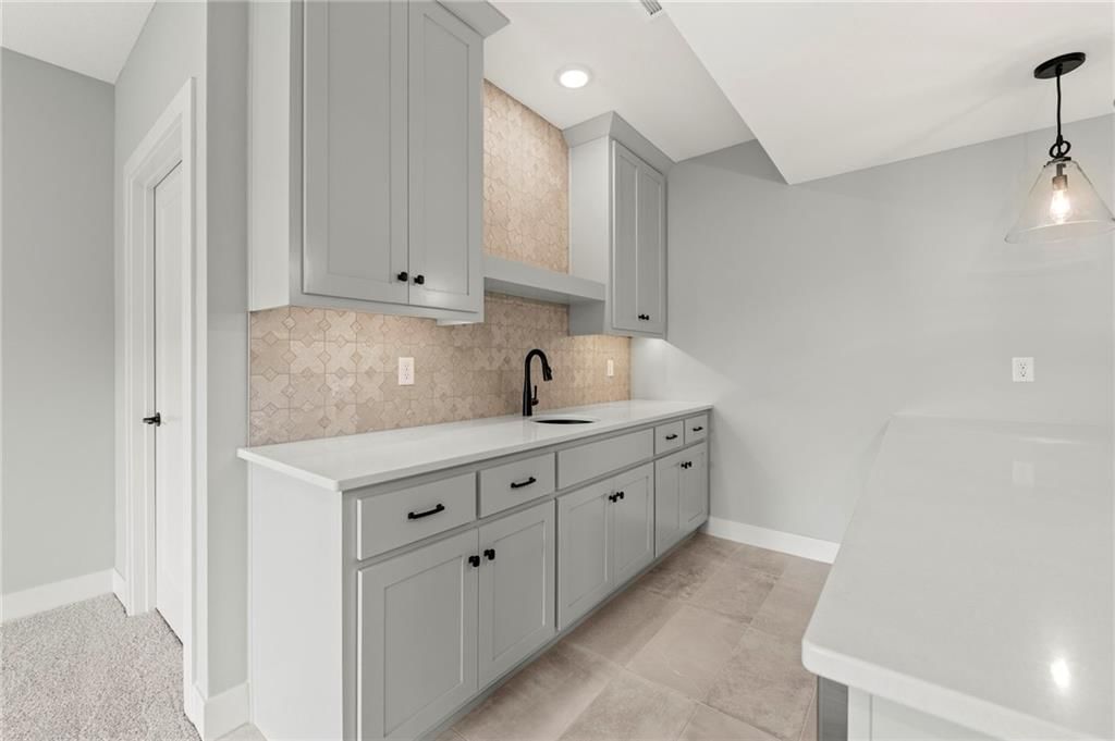 8716 N Lewis Avenue — photo 37