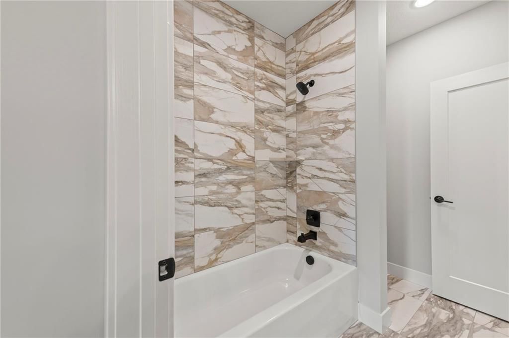 8716 N Lewis Avenue — photo 41