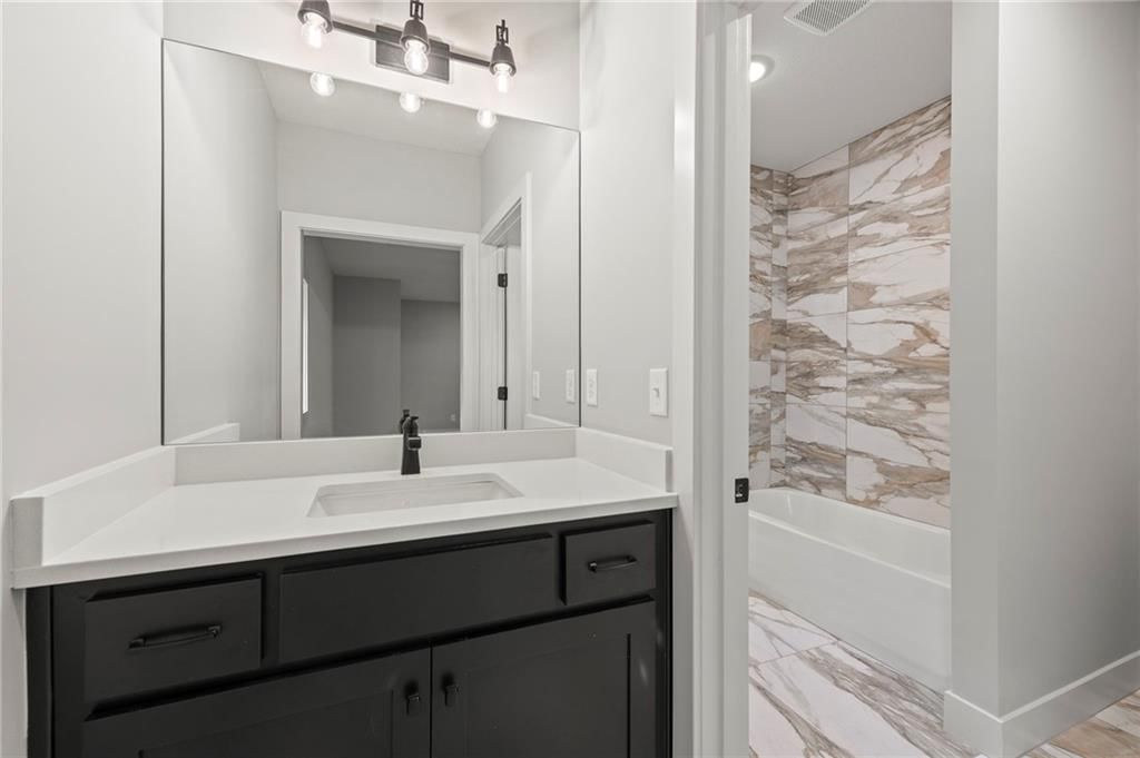 8716 N Lewis Avenue — photo 43