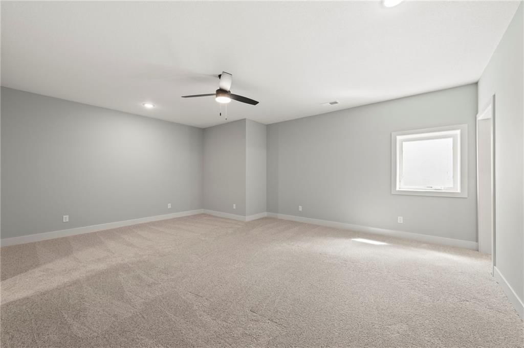 8716 N Lewis Avenue — photo 46