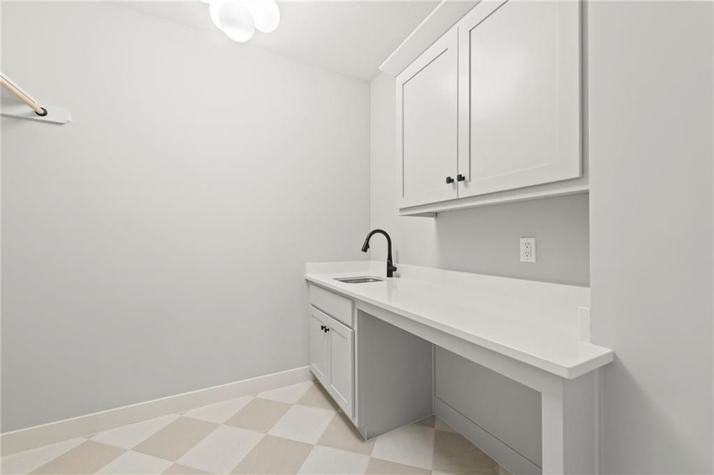 8716 N Lewis Avenue — photo 49