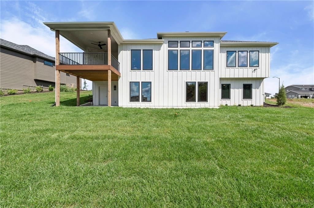 8716 N Lewis Avenue — photo 60