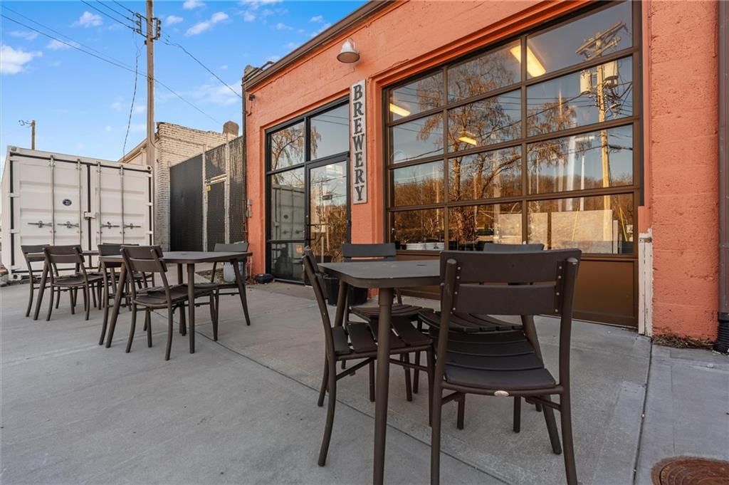 451 S Thompson Avenue — photo 11