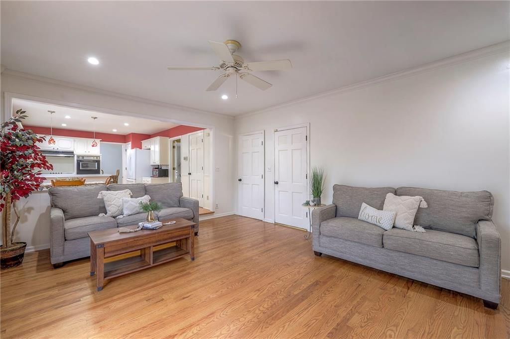 4316 E 110 Street — photo 17