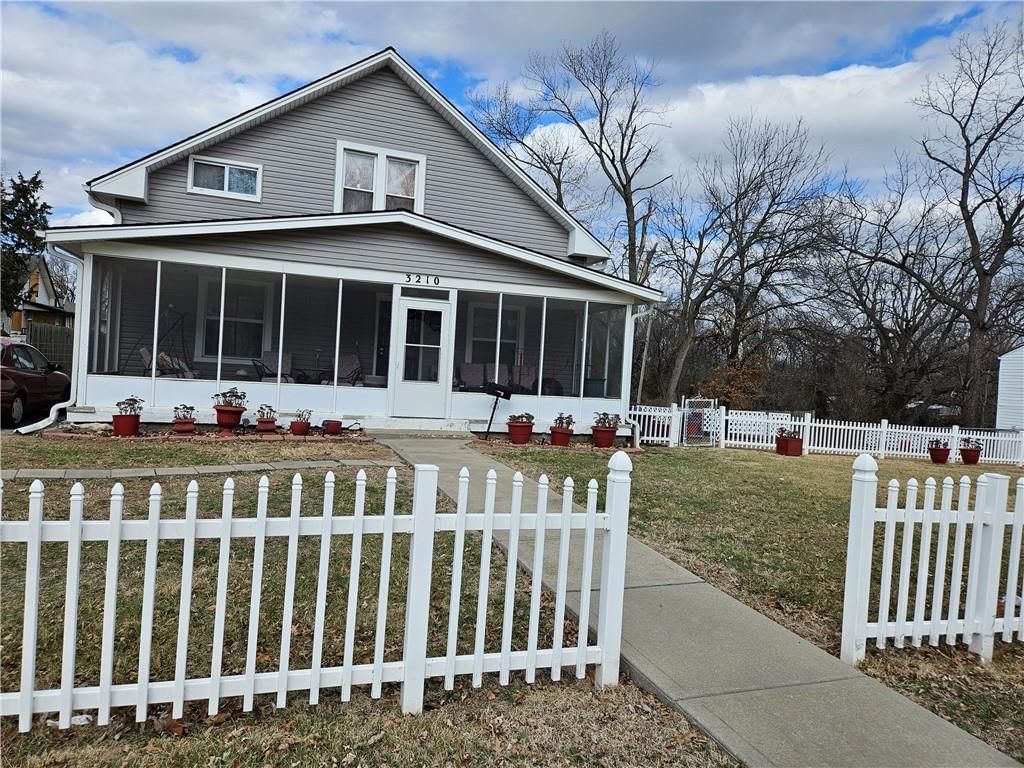 3210 Farrow Avenue — photo 1