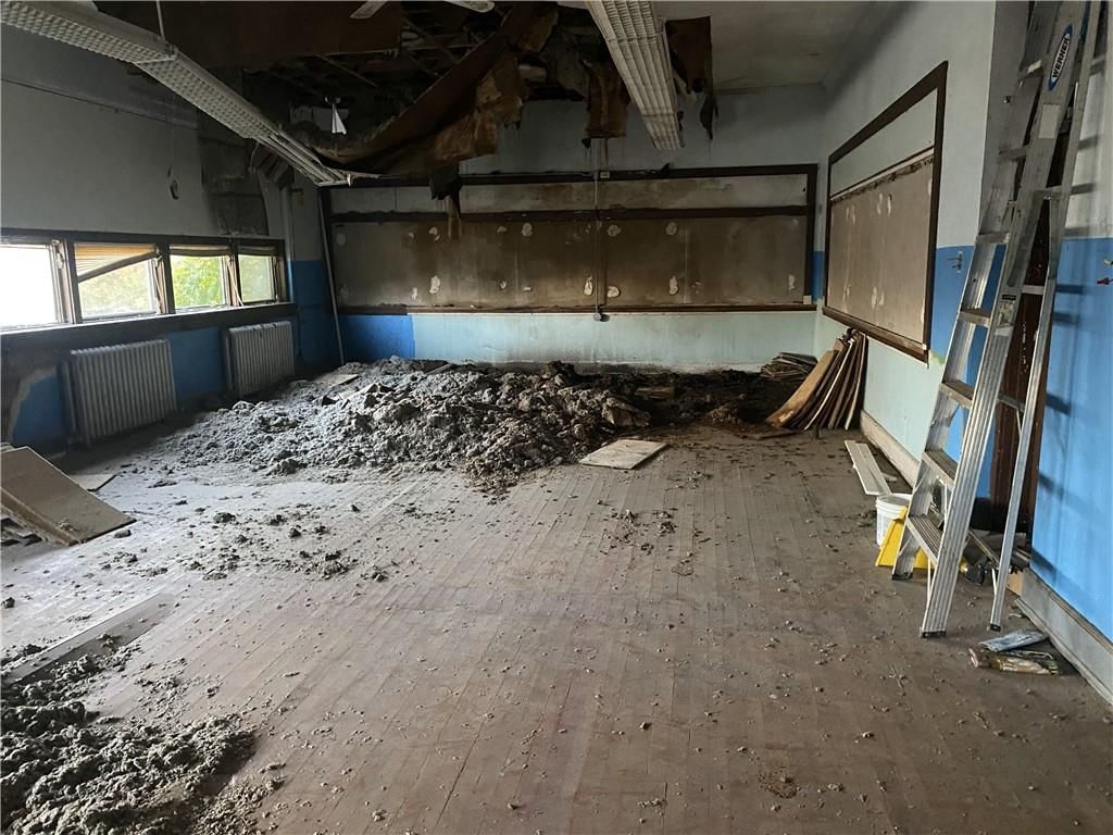 421 Locust Street — photo 19